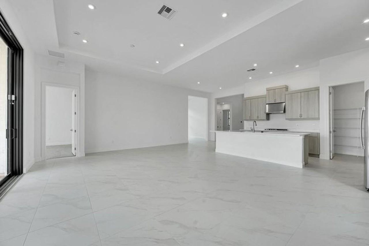 13920 Vivant Dr - Photo 4 of 22