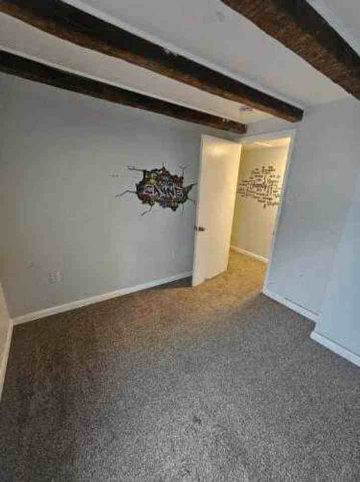 219 N Lawrence St - Photo 7 of 18