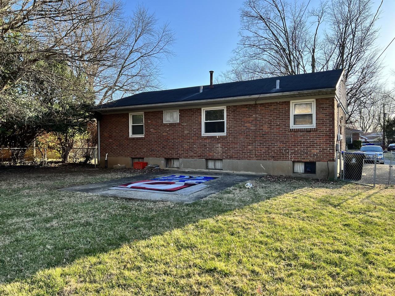 3823 Manner Dale Dr - Photo 7 of 24