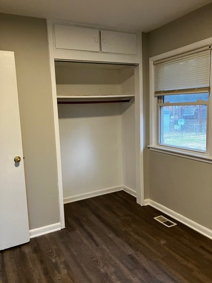 3823 Manner Dale Dr - Photo 6 of 24