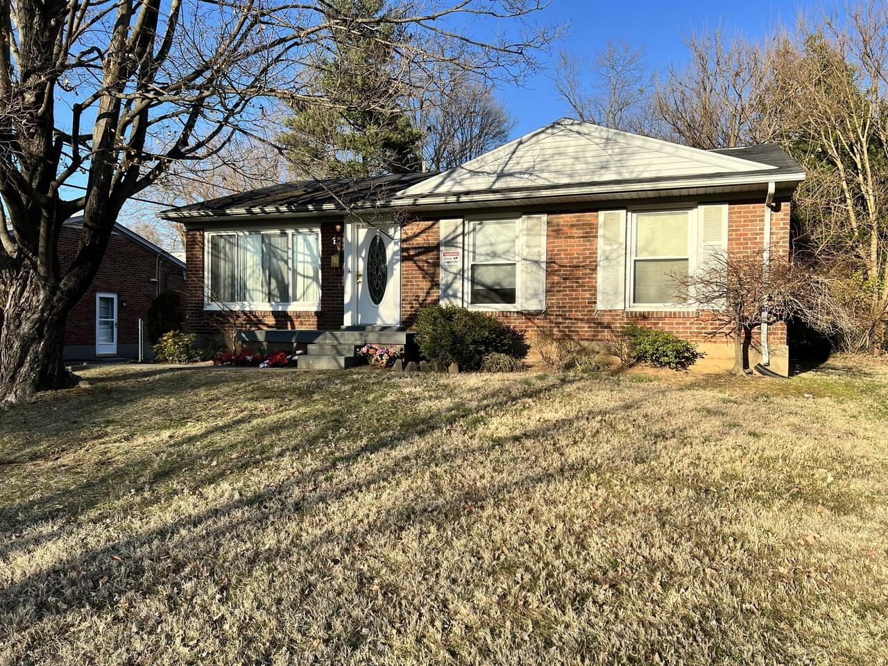 3823 Manner Dale Dr - Photo 2 of 24