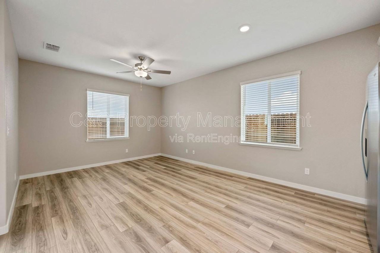 2838 Bedell Street - Photo 3 of 7