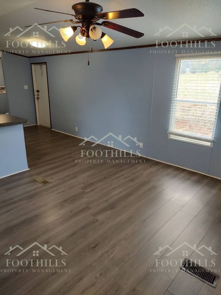 101 Inez Street - Photo 5 of 15