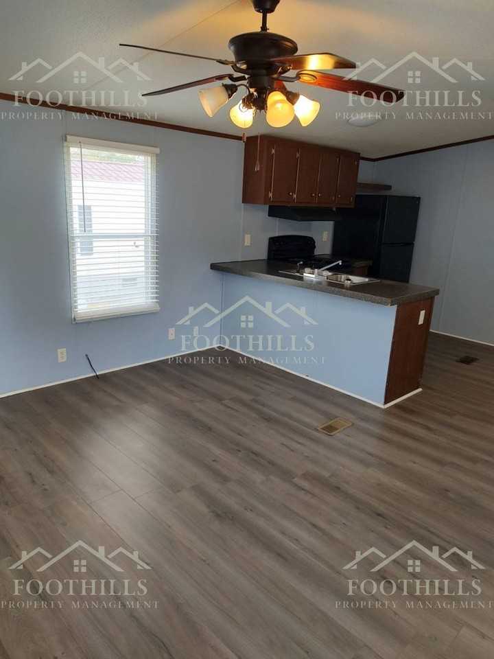 101 Inez Street - Photo 6 of 15