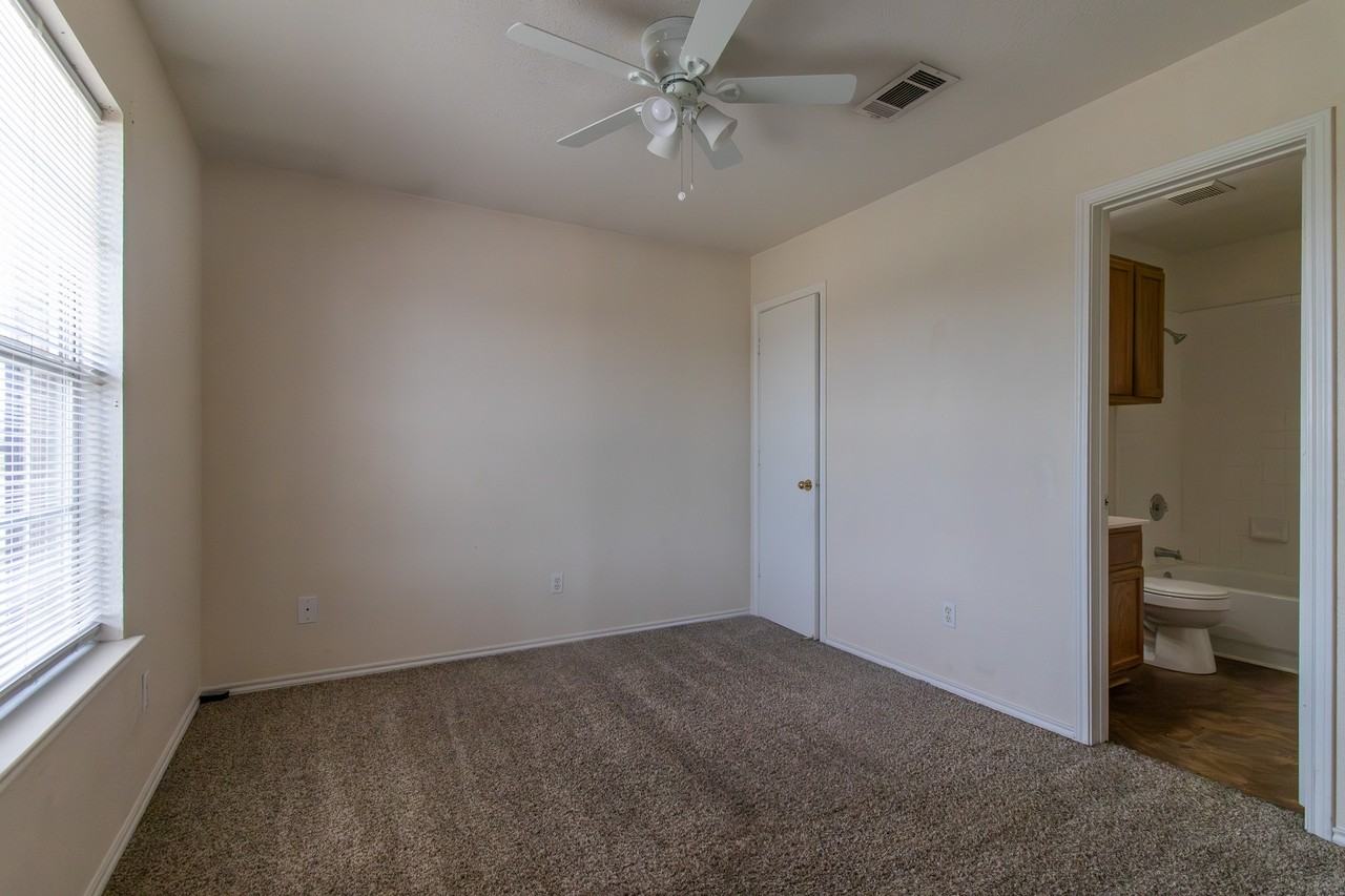 5710 5710 - Photo 6 of 23
