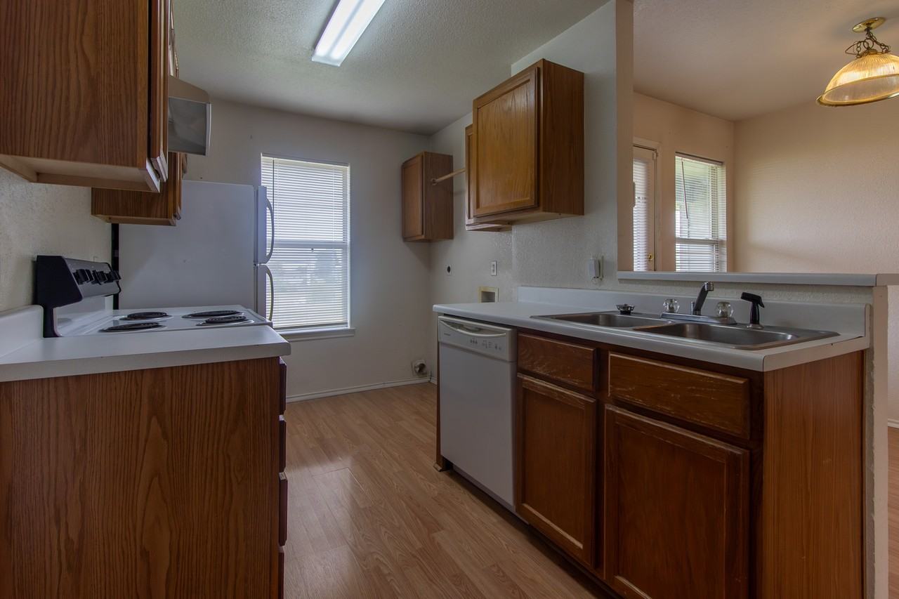 5710 5710 - Photo 2 of 23