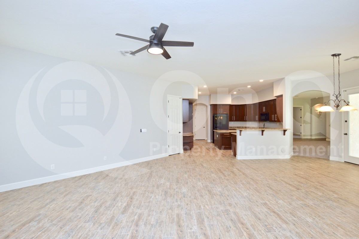 1601 South Karen Drive - Photo 7 of 28