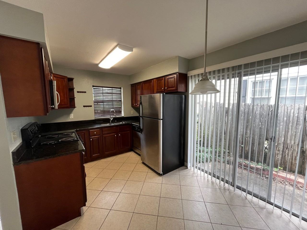 1239 Ridgewood Street - Photo 7 of 16