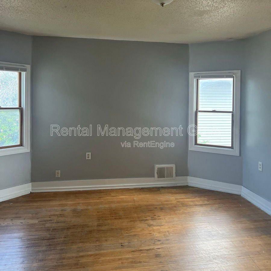 2110 North Fremont Avenue #2