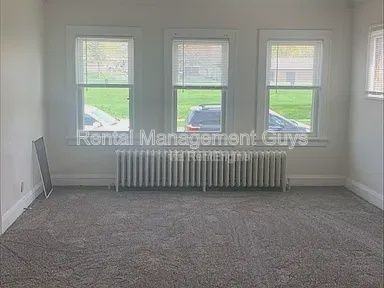 1649 Russell Ave N #1 - Photo 4 of 8