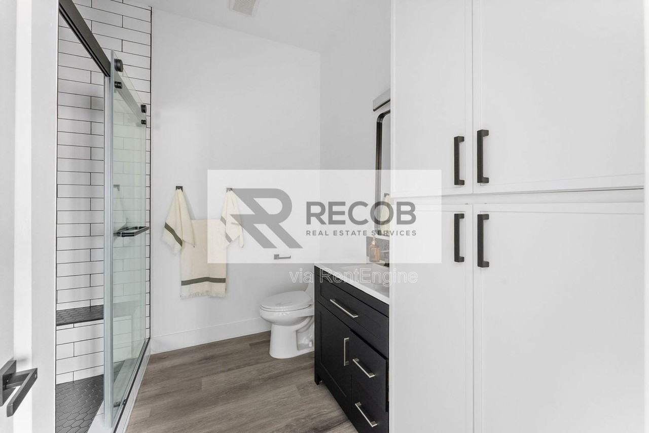 2722 Nye St #5 - Photo 3 of 18