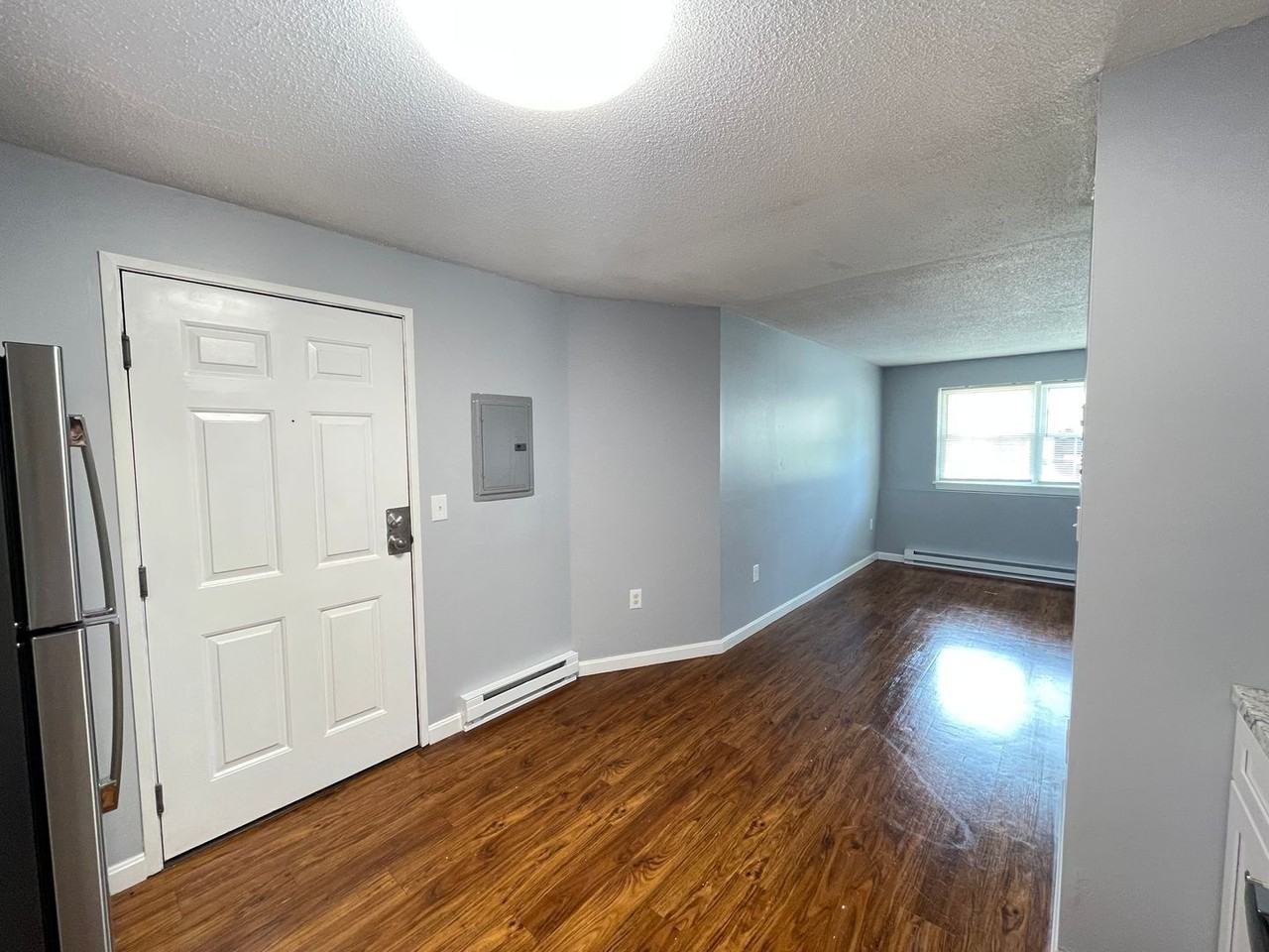 179 Loudon Rd #8 - Photo 4 of 17