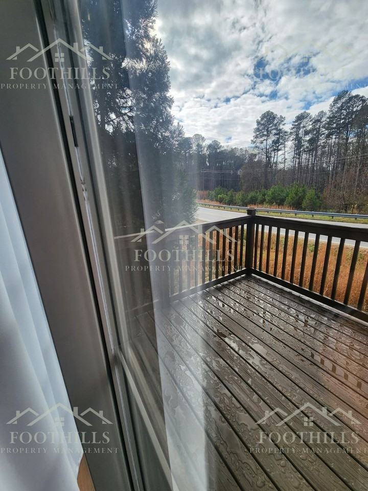 6 Robert De Brus Circle - Photo 6 of 26