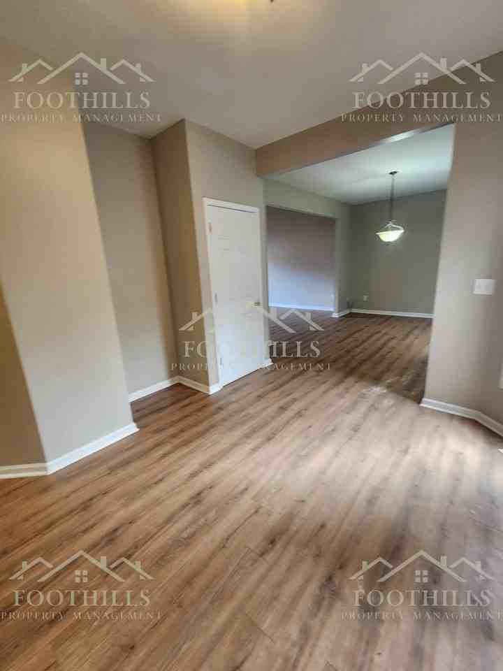 6 Robert De Brus Circle - Photo 7 of 26