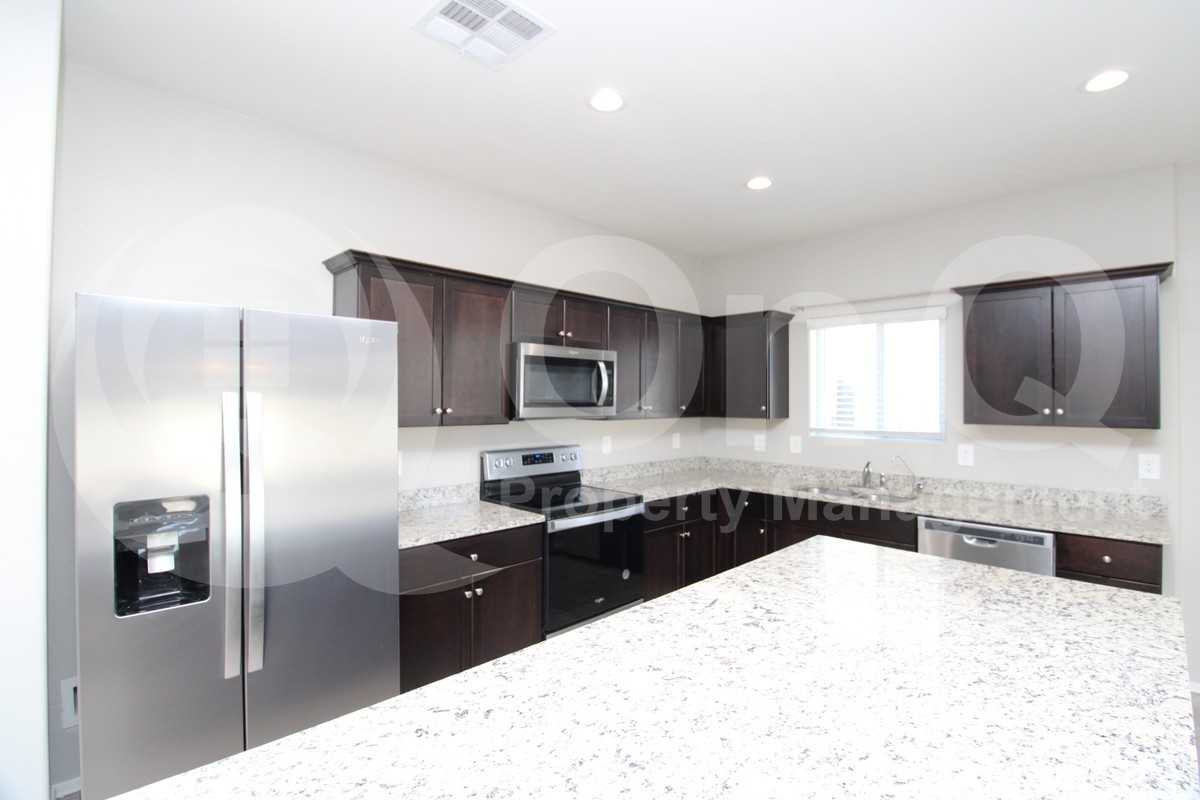 4644 W Nutmeg Ave - Photo 3 of 23