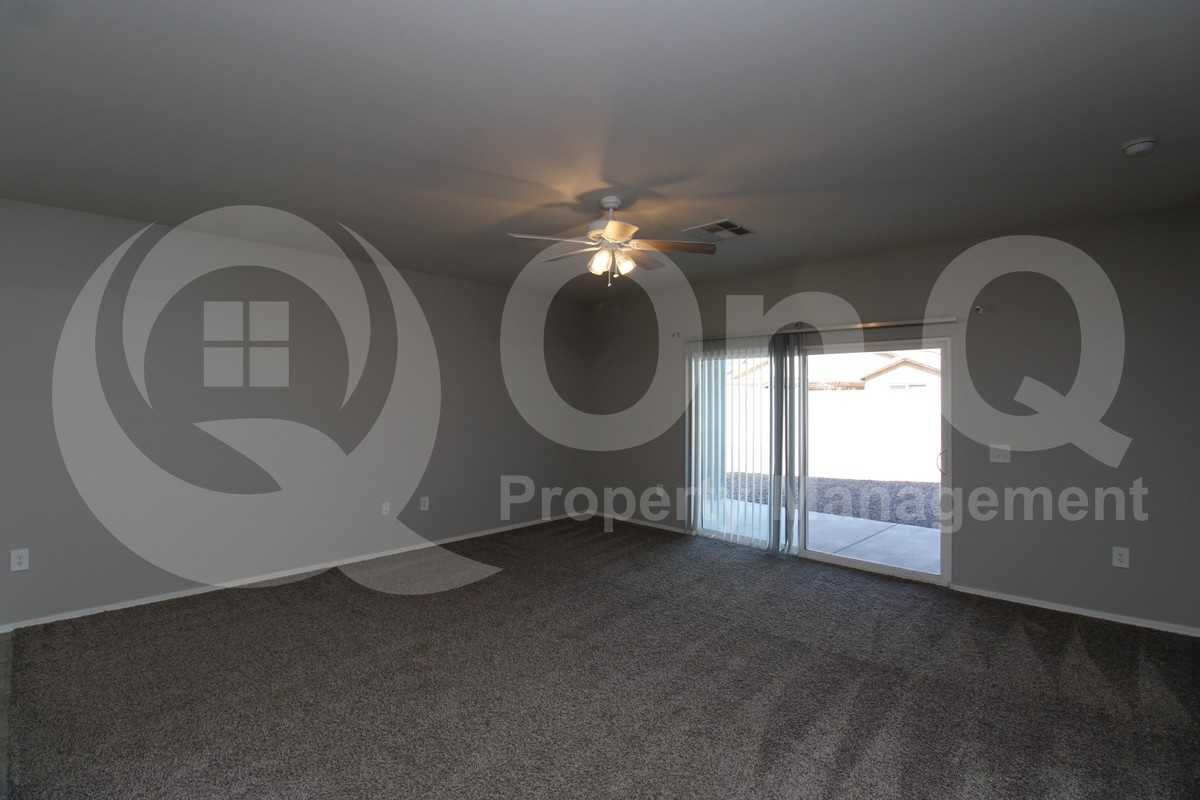 4644 W Nutmeg Ave - Photo 7 of 23