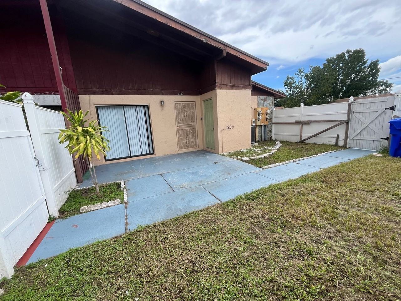 4142 Flying Fortress Ave - Photo 2 of 13