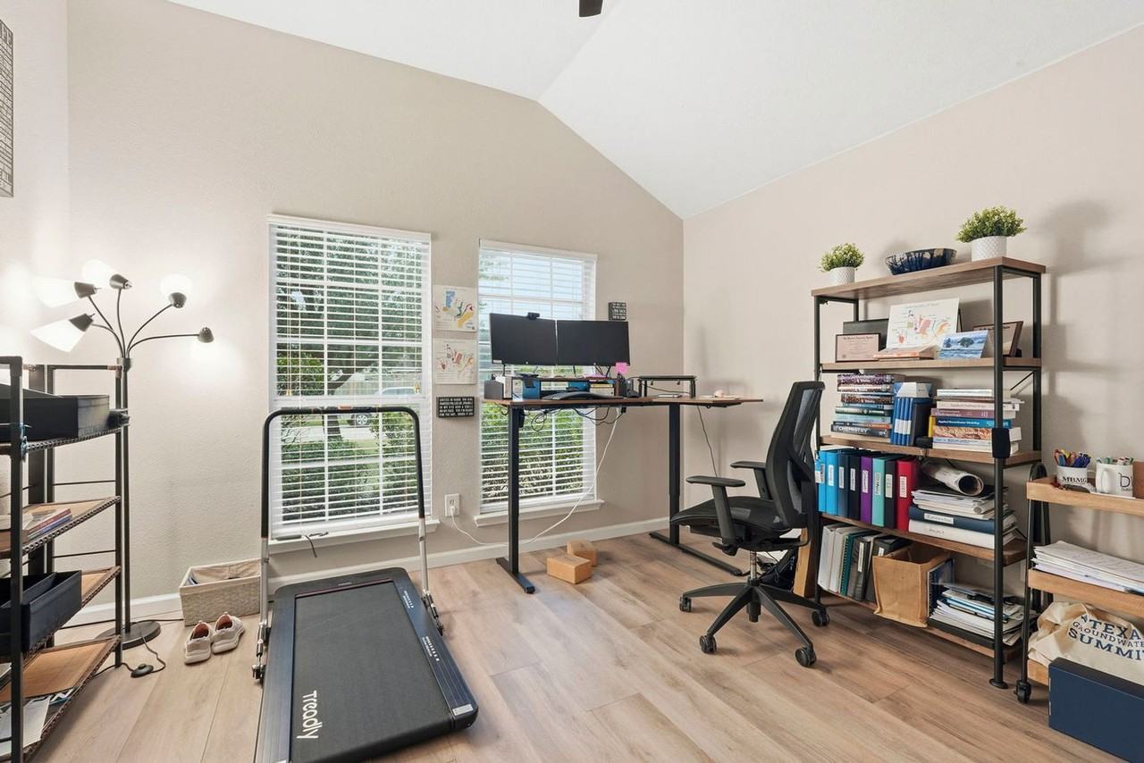 9706 Gold Rush Springs Drive - Photo 5 of 24