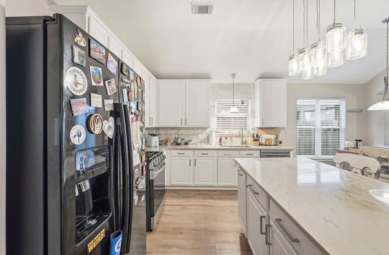 9706 Gold Rush Springs Drive - Photo 7 of 24