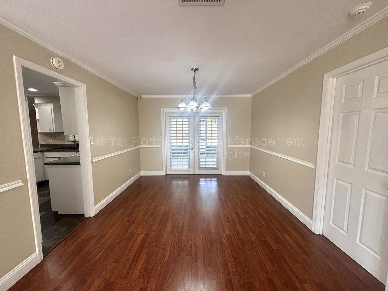 1009 Terry Dr - Photo 5 of 15