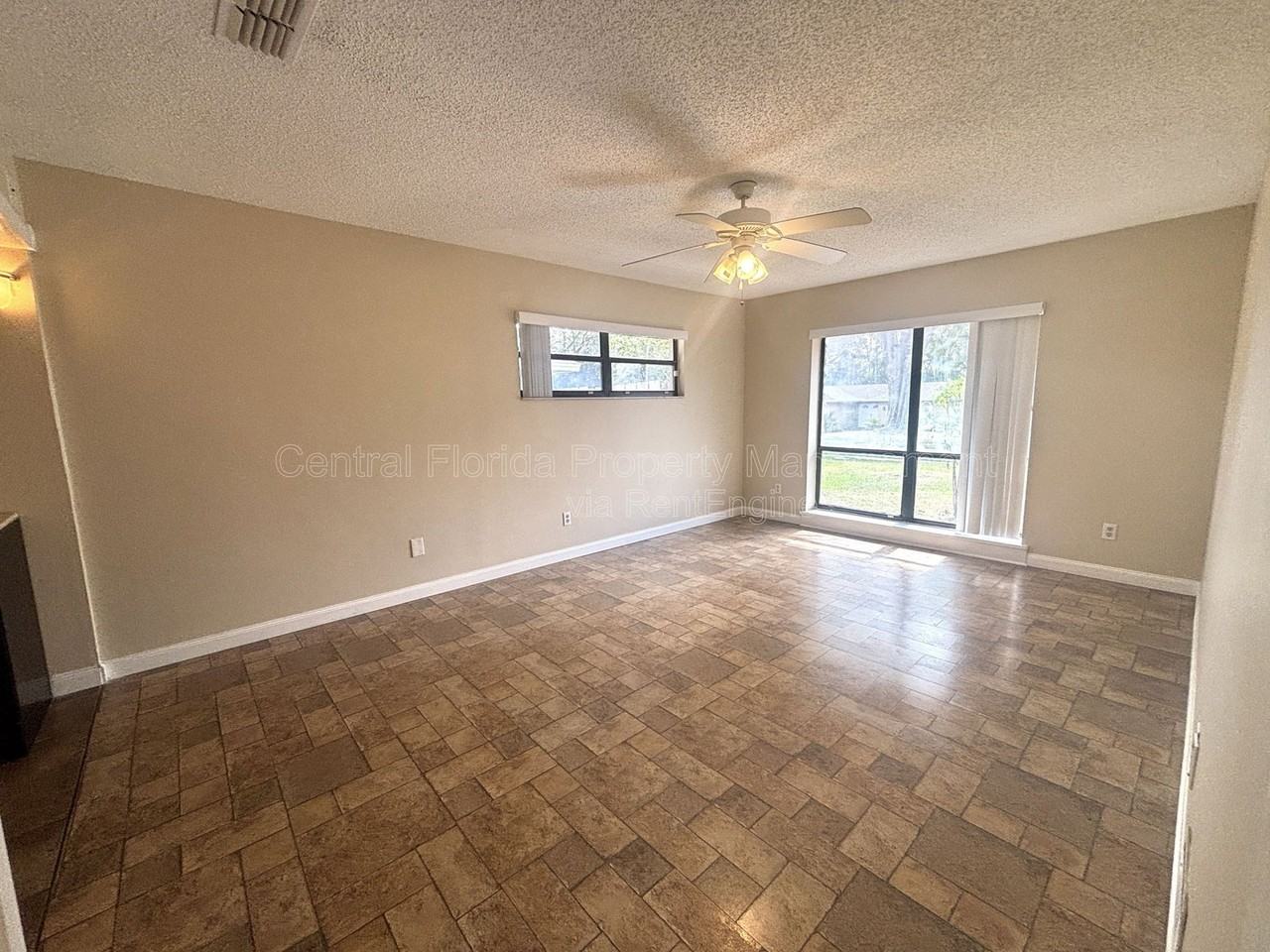 1009 Terry Dr - Photo 7 of 15