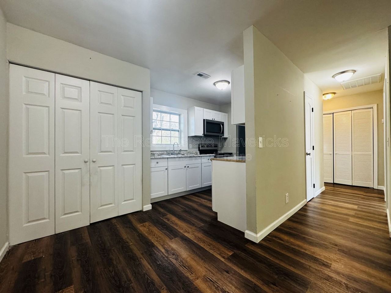 63 Trinity Rd #8 - Photo 3 of 10