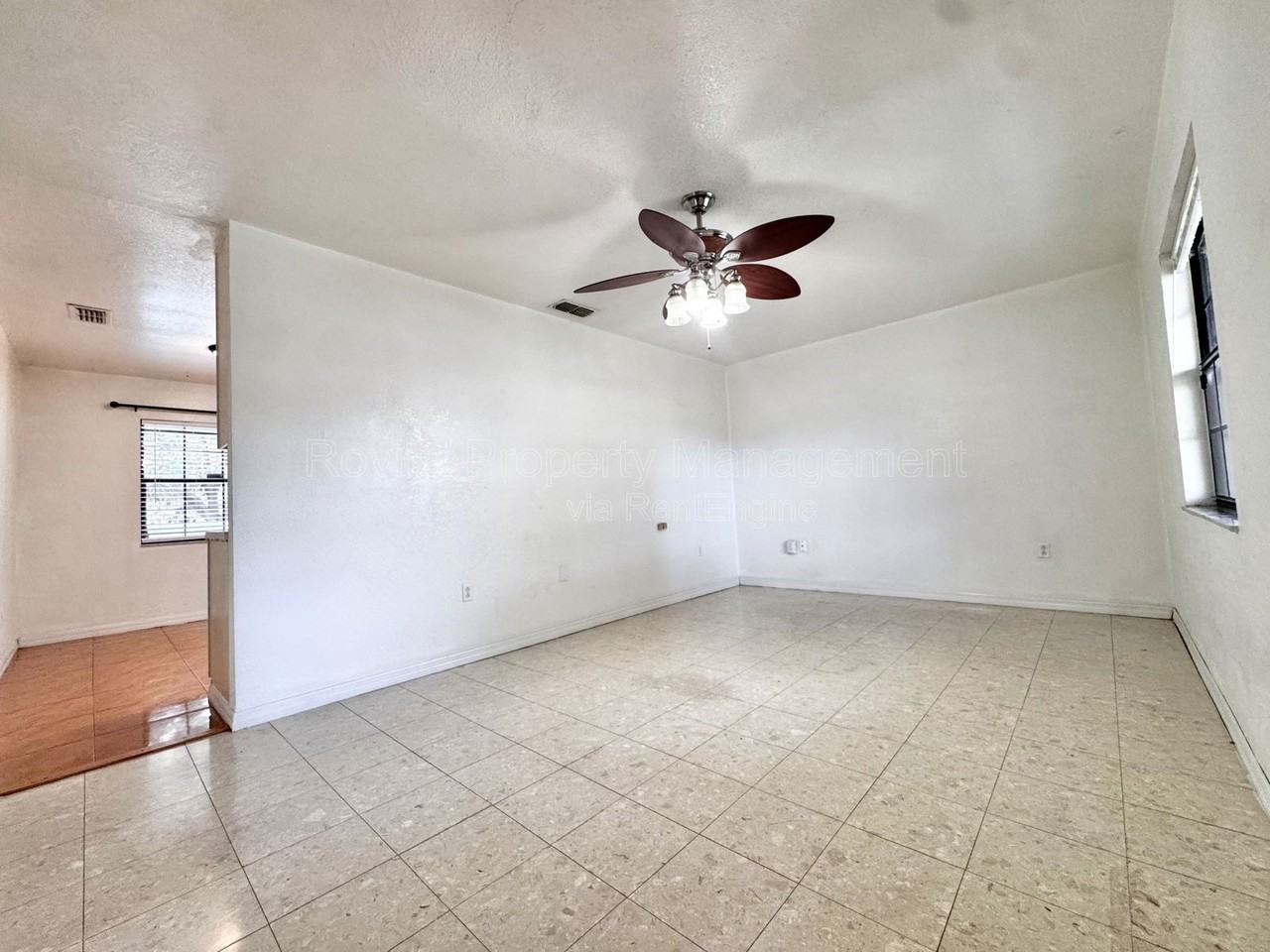 1844 Sailfish Court - Photo 3 of 16