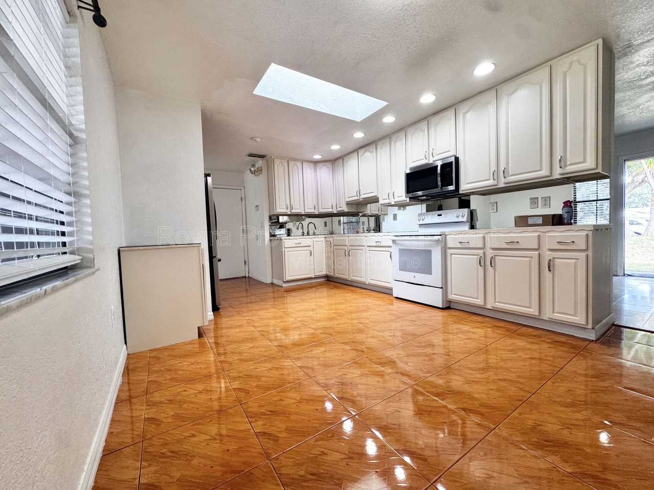 1844 Sailfish Court - Photo 6 of 16