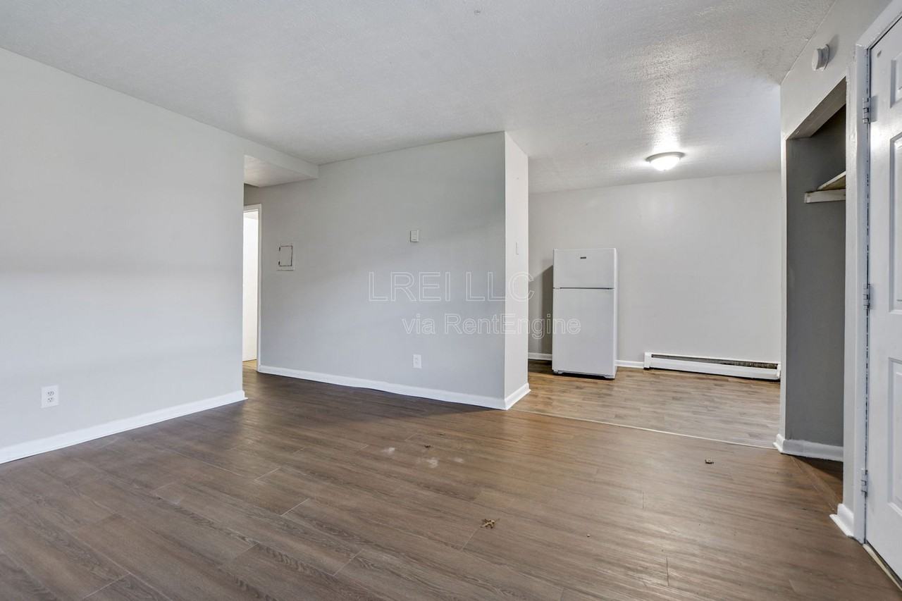 421 Poplar Level Court #307 - Photo 4 of 14