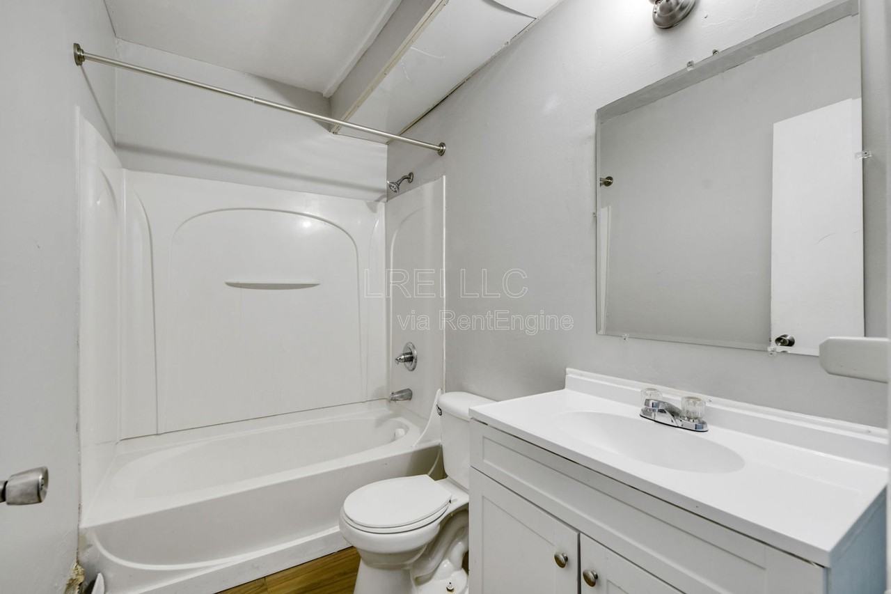 421 Poplar Level Court #307 - Photo 6 of 14