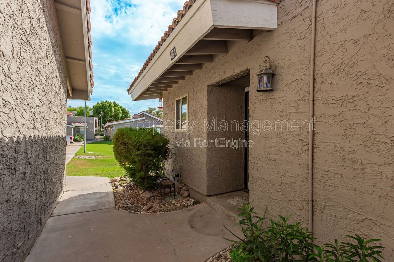 405 East Linda Lane #A - Photo 3 of 29