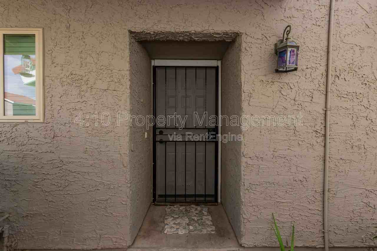 405 East Linda Lane #A - Photo 4 of 29