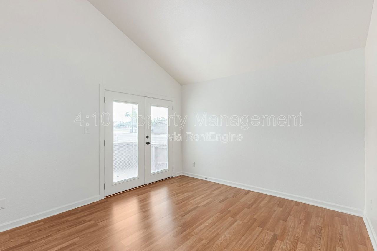 405 East Linda Lane #A - Photo 6 of 29