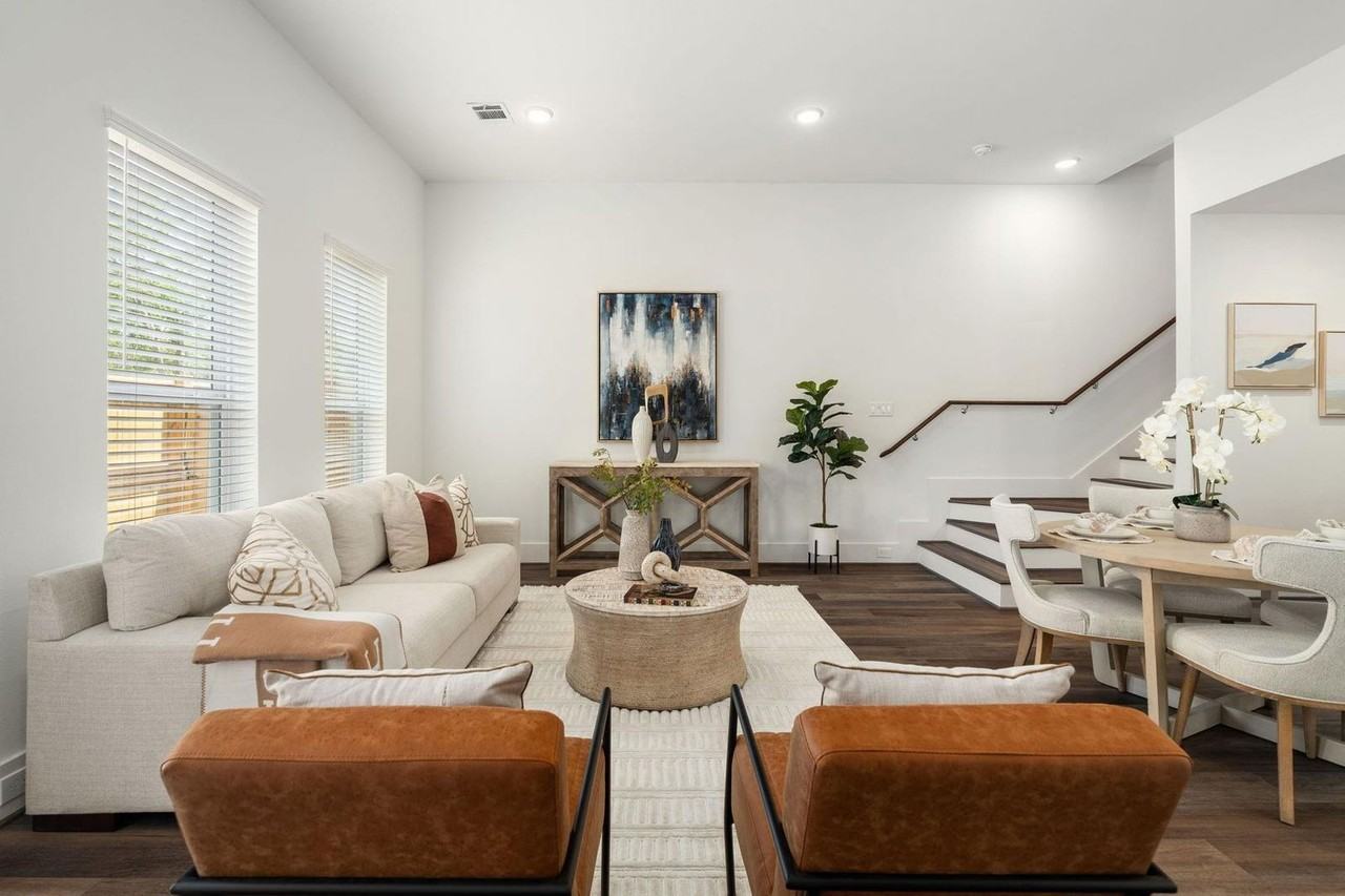 7504 Carver Rd #E - Photo 3 of 23