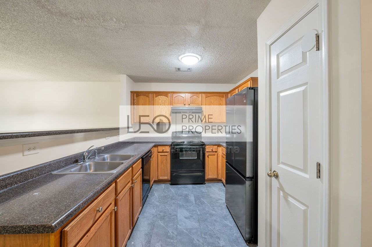 950 Parkway Rd - Photo 6 of 24