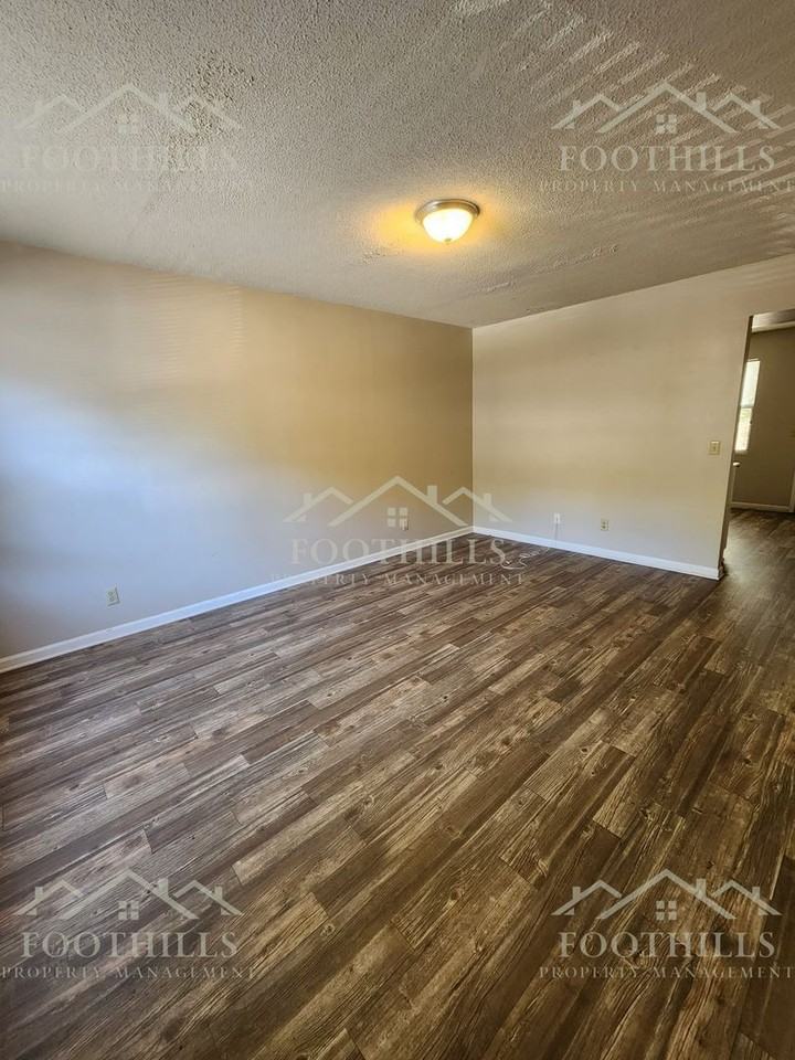 108 Woodland Dr #F - Photo 3 of 13