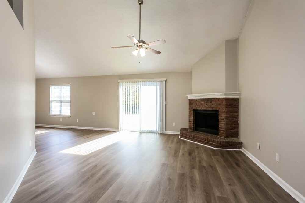 359 Tait Rd - Photo 3 of 16