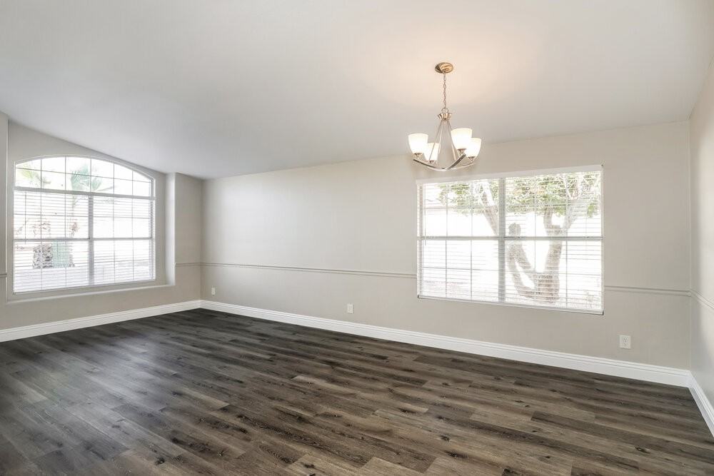 4243 E Balsam Ave - Photo 5 of 16