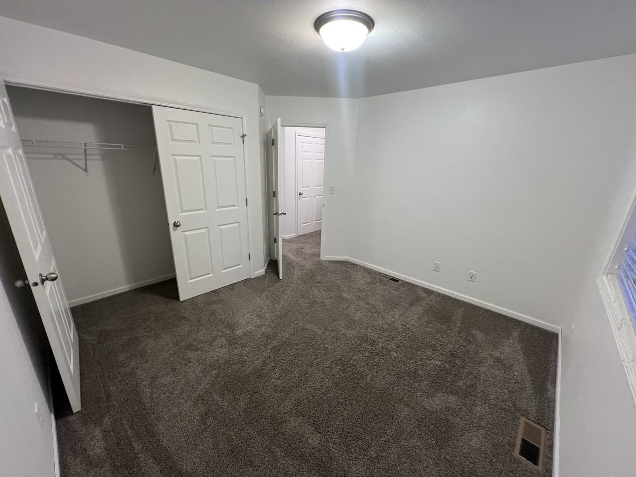 5970 36th St S - Photo 2 of 20