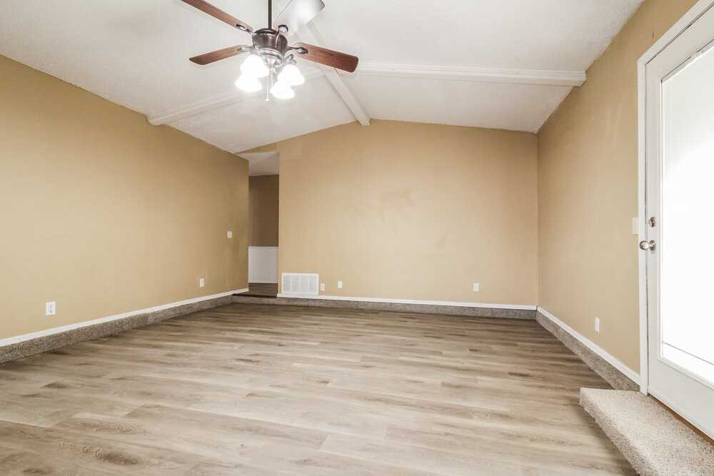 501 South Bouziden Drive - Photo 3 of 16