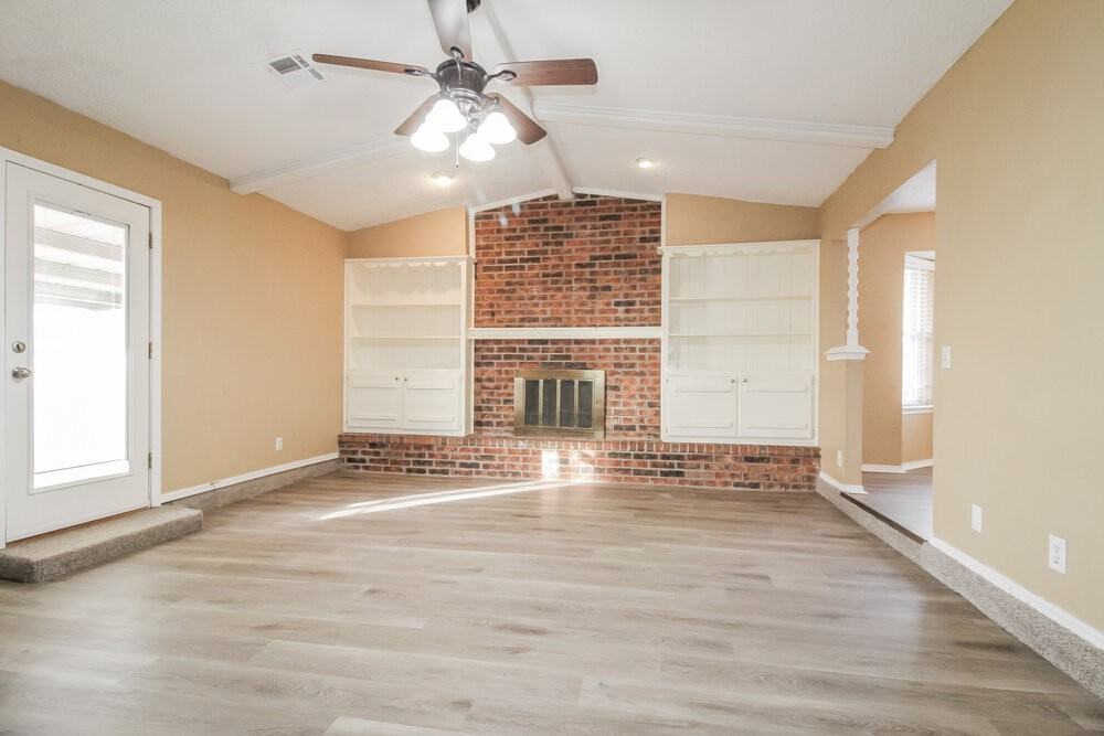 501 South Bouziden Drive - Photo 4 of 16