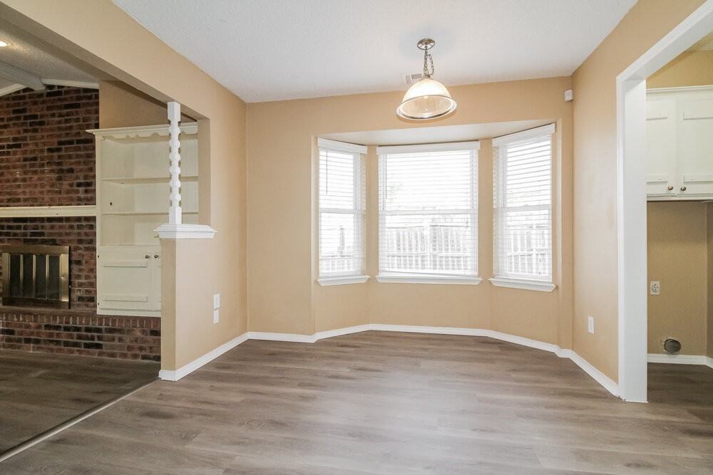 501 South Bouziden Drive - Photo 5 of 16