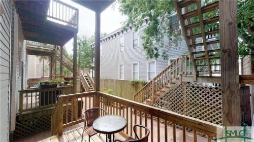 121 E Park Ave - Photo 3 of 15