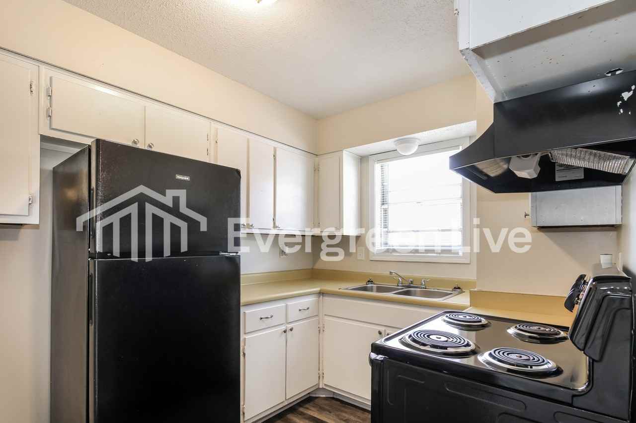 5267 Broken Oak Dr - Photo 6 of 16