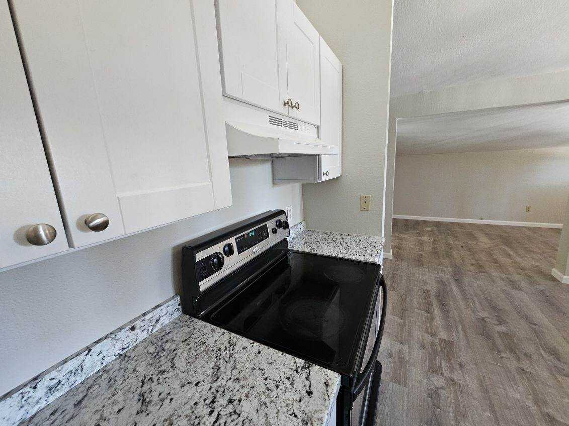 E Cotton Ct #B - Photo 4 of 23