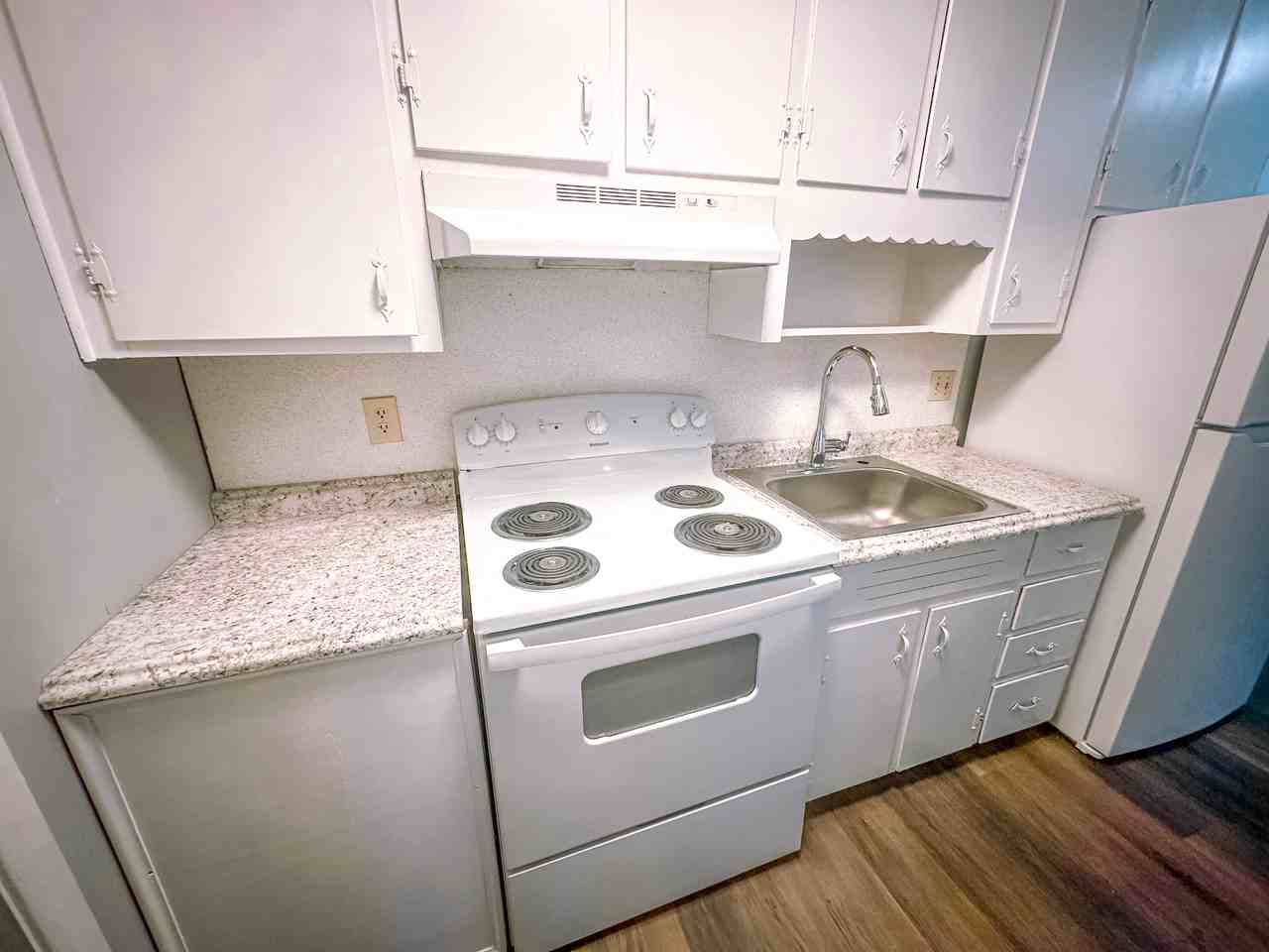 1300 Spruce St #1 - Photo 3 of 9