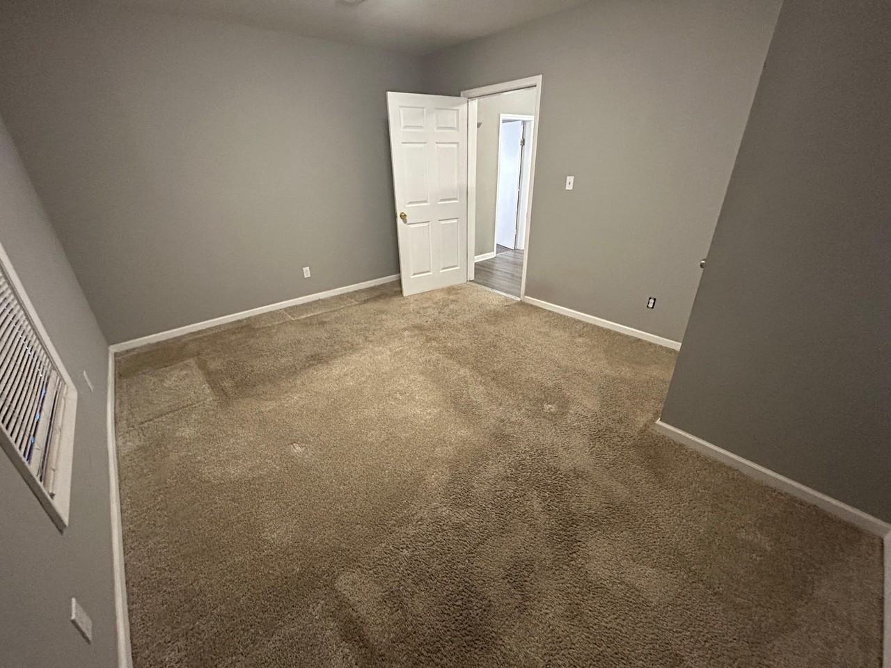 3960 Craig Avenue - Photo 5 of 10