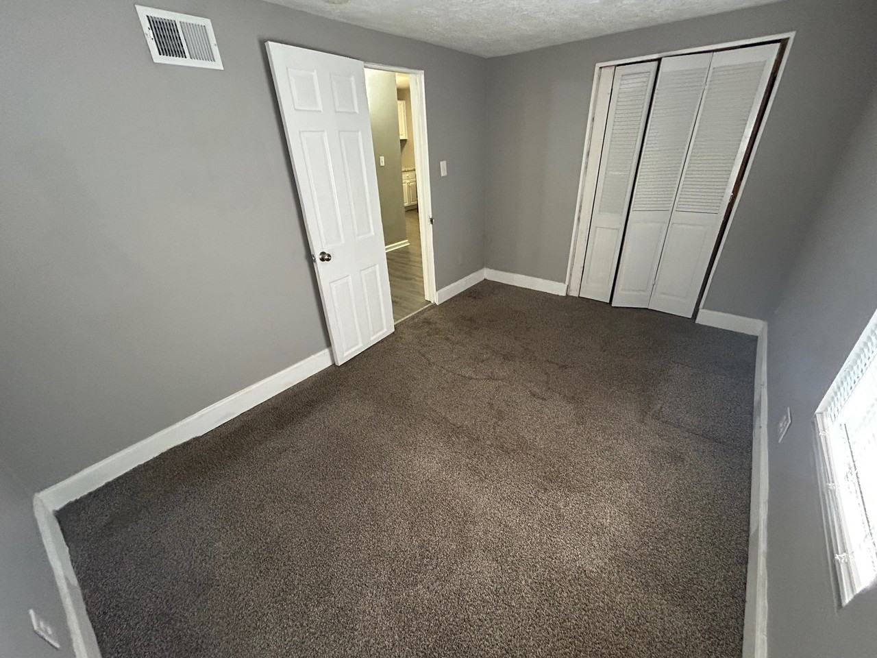 3960 Craig Avenue - Photo 6 of 10