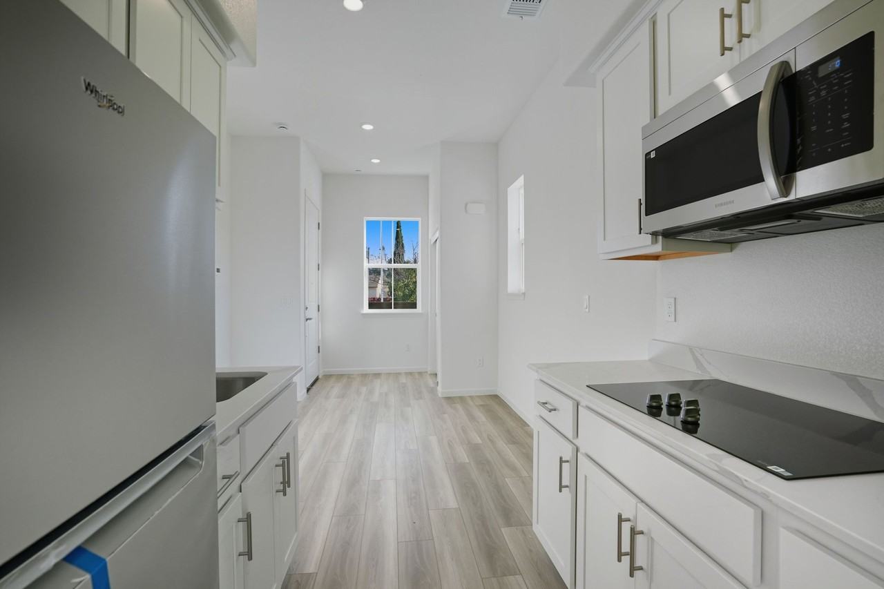 3814 Norbridge Ave #2 - Photo 7 of 16