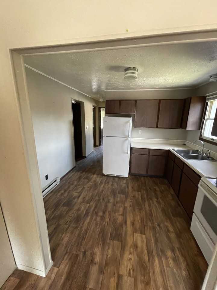 800 Lamson St #B4 - Photo 3 of 6